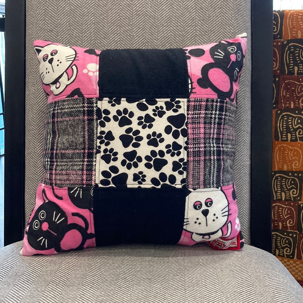 NEW Cats/Kitty Patchwork Pillow